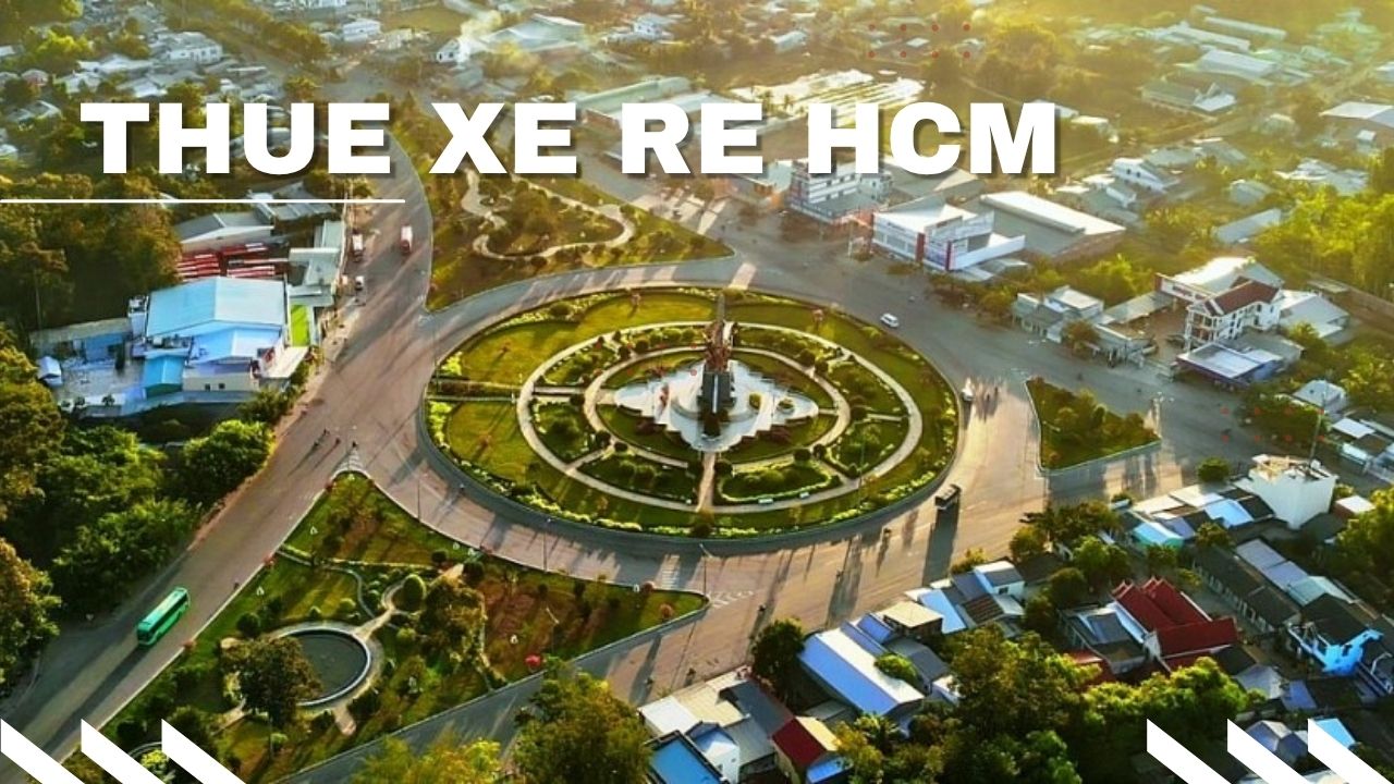 Xe 16 chỗ Solati đang đón đoàn khách tại Trà Vinh, minh họa dịch vụ Thuê Xe Đi Trà Vinh cho đoàn hành hương các chùa cổ.